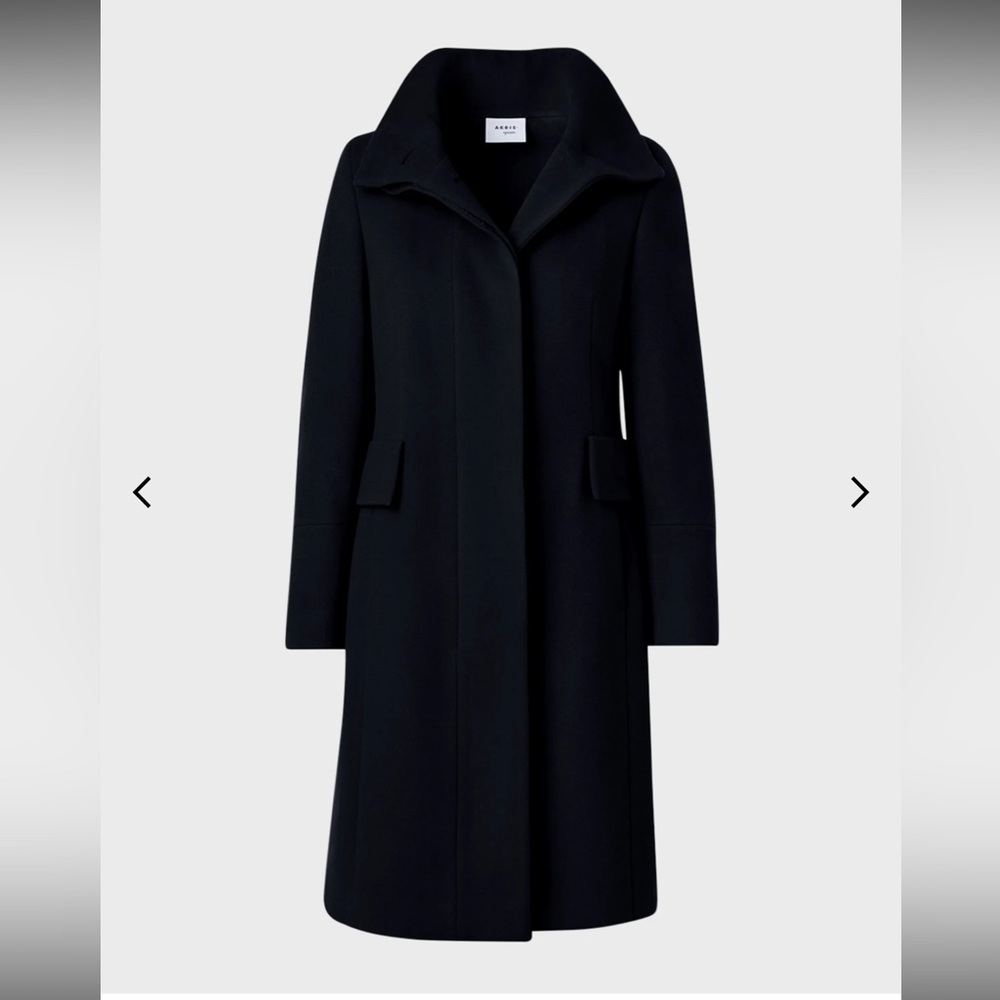 Akris Punto Knee-Length Wool Coat, Black